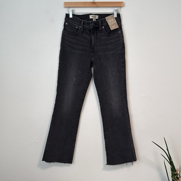 Madewell Kick Out Crop Jeans in Armand Wash - Picture 7 of 16
